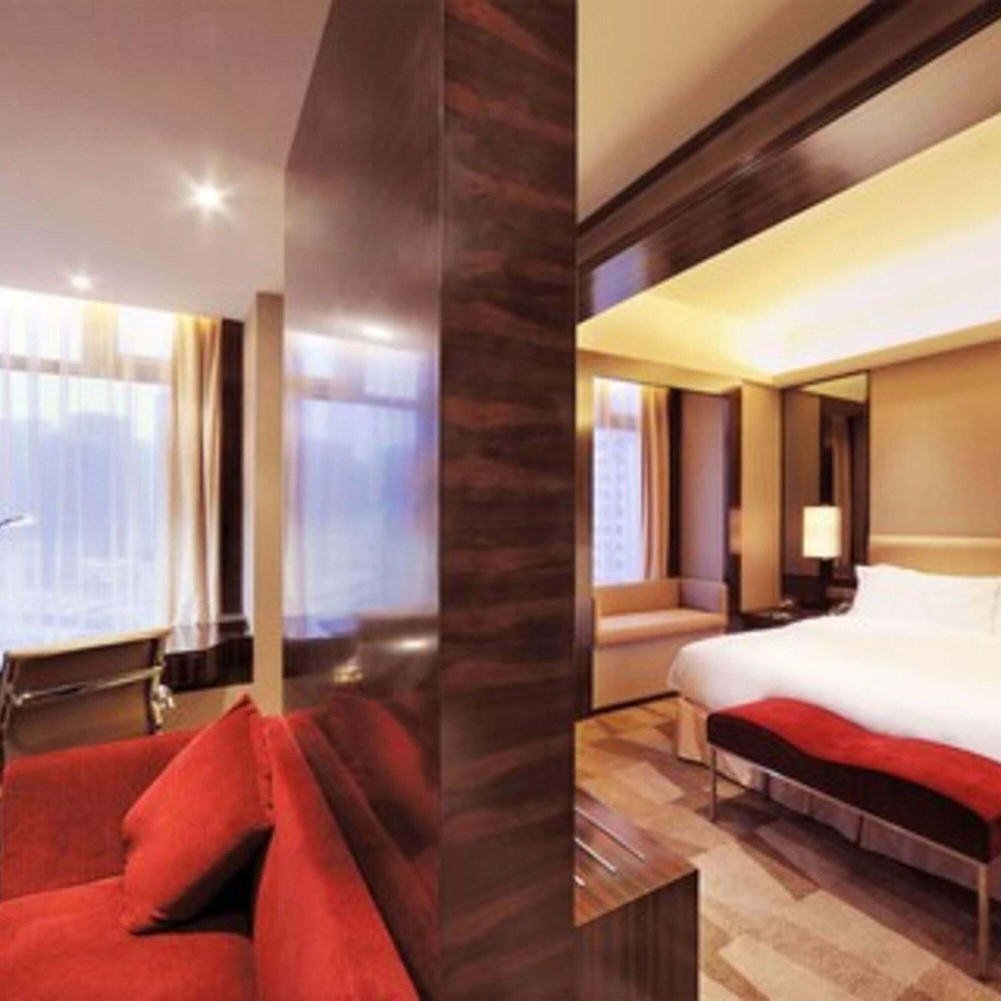 Royal Suites & Towers Wuhan Exterior foto