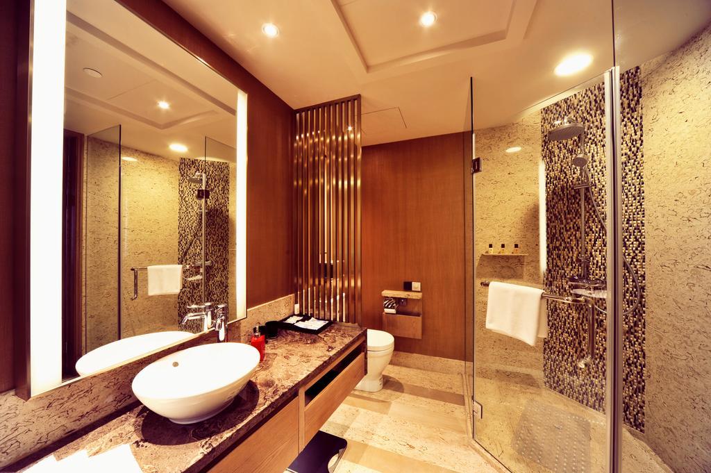 Royal Suites & Towers Wuhan Zimmer foto