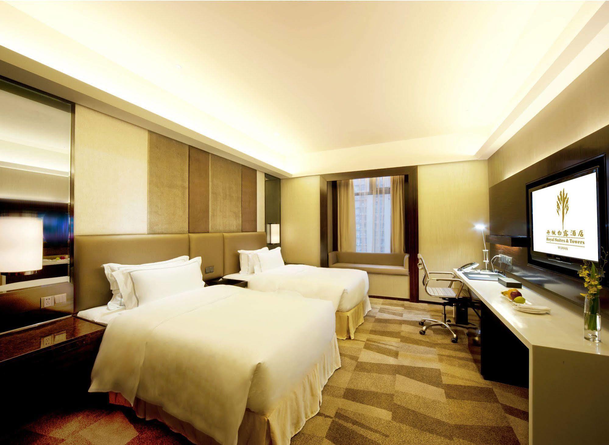 Royal Suites & Towers Wuhan Exterior foto